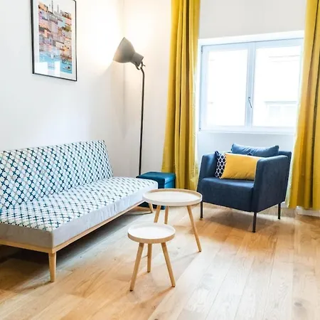 Comfortable In 2nd Train Station And Confluence Nearby *