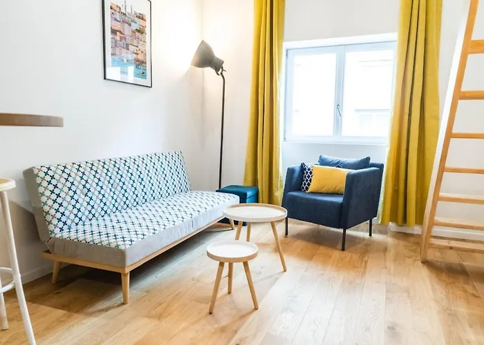 Comfortable In 2nd Train Station And Confluence Nearby *