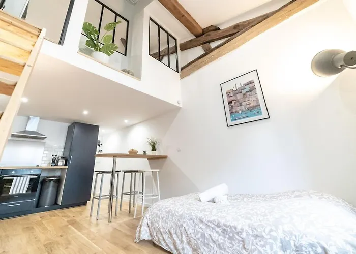 Comfortable In 2nd Train Station And Confluence Nearby *