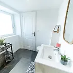 Apartman Comfortable In 2nd Train Station And Confluence Nearby *